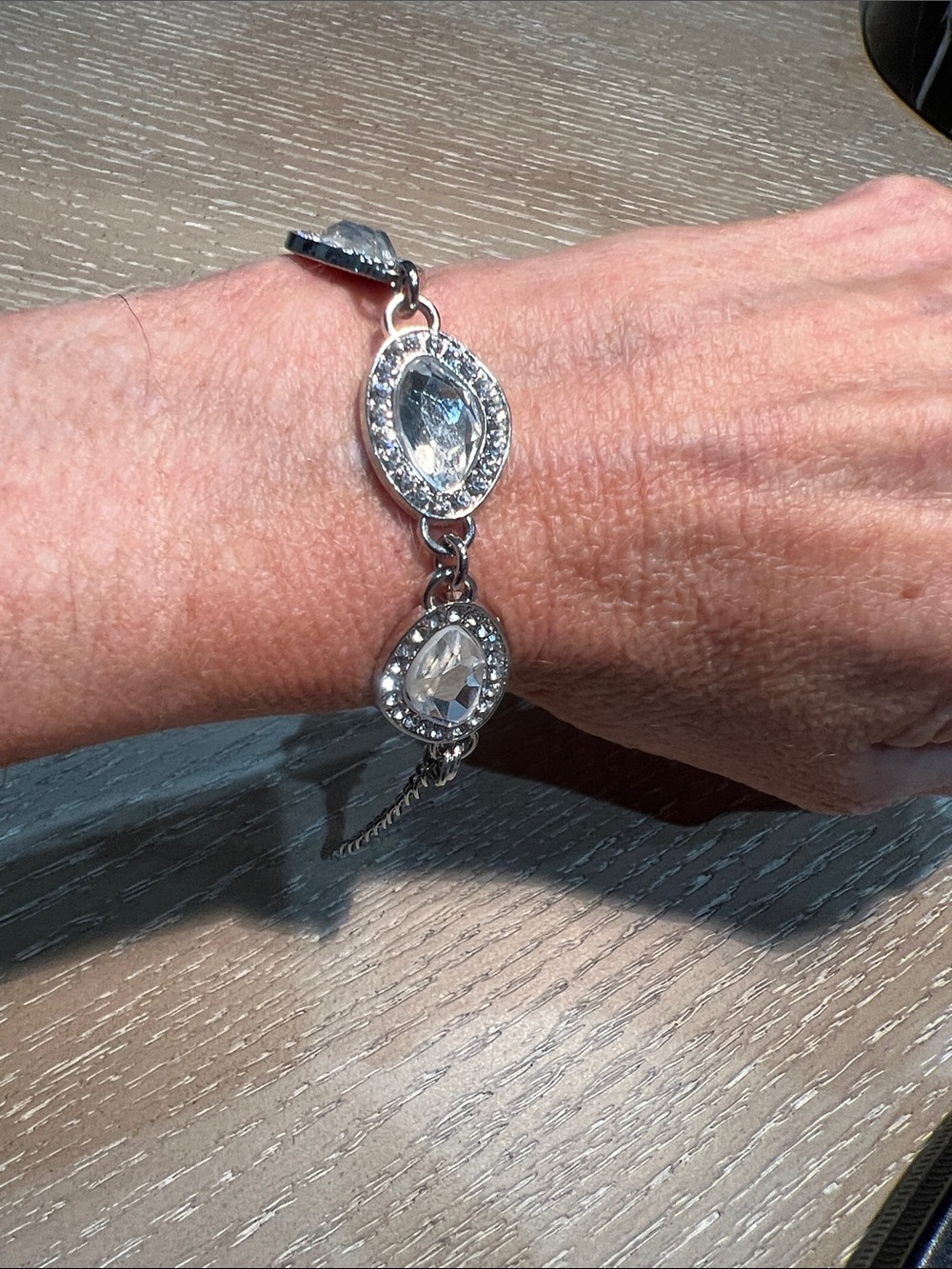 Vintage Silver Crystal Oval Link Bracelet- Clear Crystal Accent 7” w/2” extender